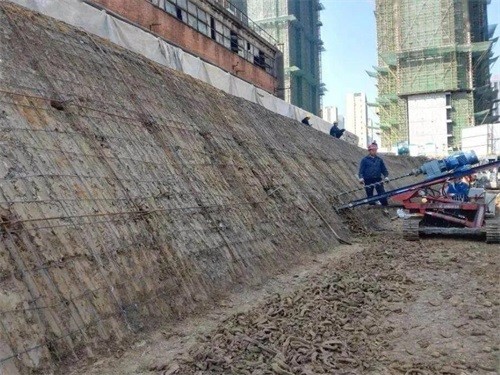 鹤城建筑边坡支护